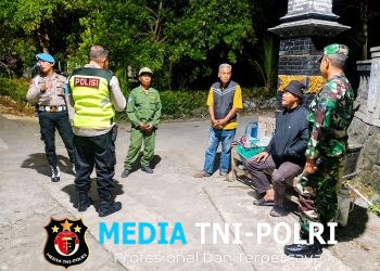 Babinsa Koramil 11/Manyaran Laksanakan Patroli Malam Bersama