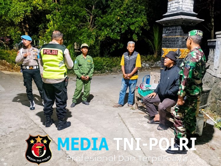 Babinsa Koramil 11/Manyaran Laksanakan Patroli Malam Bersama
