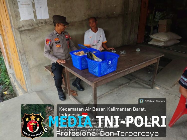 Wujudkan Polri Humanis, Polsek Air Besar Gelar Patroli Dialogis Sambil Beri Himbauan Kamtibmas