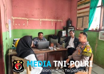 Bhabinkamtibmas Polsek Kedungwaringin Sambangi Warga Bojongsari, Ajak Aktif Jaga Kamtibmas