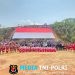 Satgas Pamtas RI-Malaysia Yonarmed 19/Bogani Bersama 500 Warga Kibarkan Bendera Merah Putih Raksasa di Perbatasan Jagoi Babang