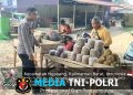 Jaga Kamtibmas Tetap Kondusif, Polisi Ngabang Sambangi Pedagang Buah Saat Patroli Siang