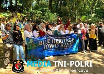 Penebaran Ikan di Rawa Bayu Songgon Disambut Antusias Ratusan Masyarakat
