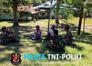 Sinergitas TNI-Polri Bersama Masyarakat Distrik Kelila Melalui Kerja Bakti Gotong Royong Kita Wujudkan Lingkungan Kantor Distrik Yang Bersih, Sehat, dan Menjadi Kebanggaan Bersama