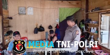 Polisi Sambangi Warga Saat Patroli Siang, Imbau Masyarakat Jaga Kondusivitas Jelang HUT RI