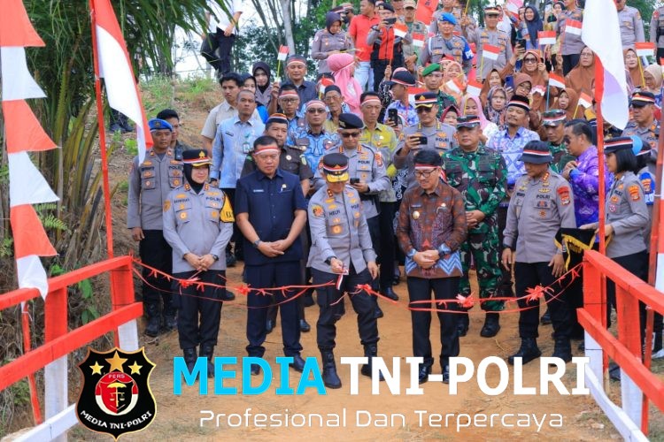 Dukung Peningkatan Ekonomi Masyarakat, Kapolda Lampung Resmikan Jembatan Merah Putih Presisi