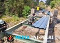 Babinsa Turun Langsung Kawal Pembangunan Jembatan Merah Putih