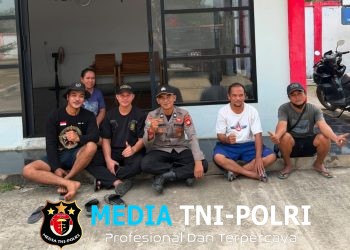 Sambangi Warga Saat Patroli, Polsek Sebangki Bangun Komunikasi dan Jaga Kamtibmas