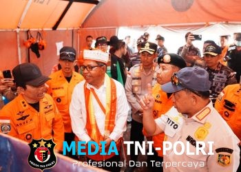 Tinjau Lokasi Terparah, Mendagri Minta Pemda Percepat Pendataan Dampak Gempa