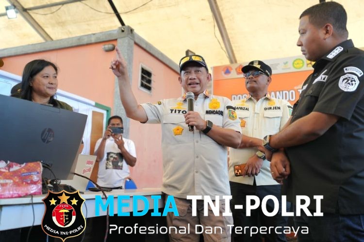 Kunjungi Maumere, Mendagri Apresiasi Manajemen Posko Pemda Sikka