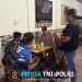 Secangkir Es, Obrolan Hangat, dan Pesan Kamtibmas Cara Humanis Polisi Polsek Mandor Jaga Keamanan