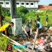Jumat Bersih di Kedungwaringin, Muspika dan Warga Gotong Royong Bersihkan Tiga Titik Tumpukan Sampah