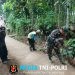Ciptakan Lingkungan Bersih dan Sehat, Serda Suhartono Bersama Warga Banggle Gelar Kerja Bakti