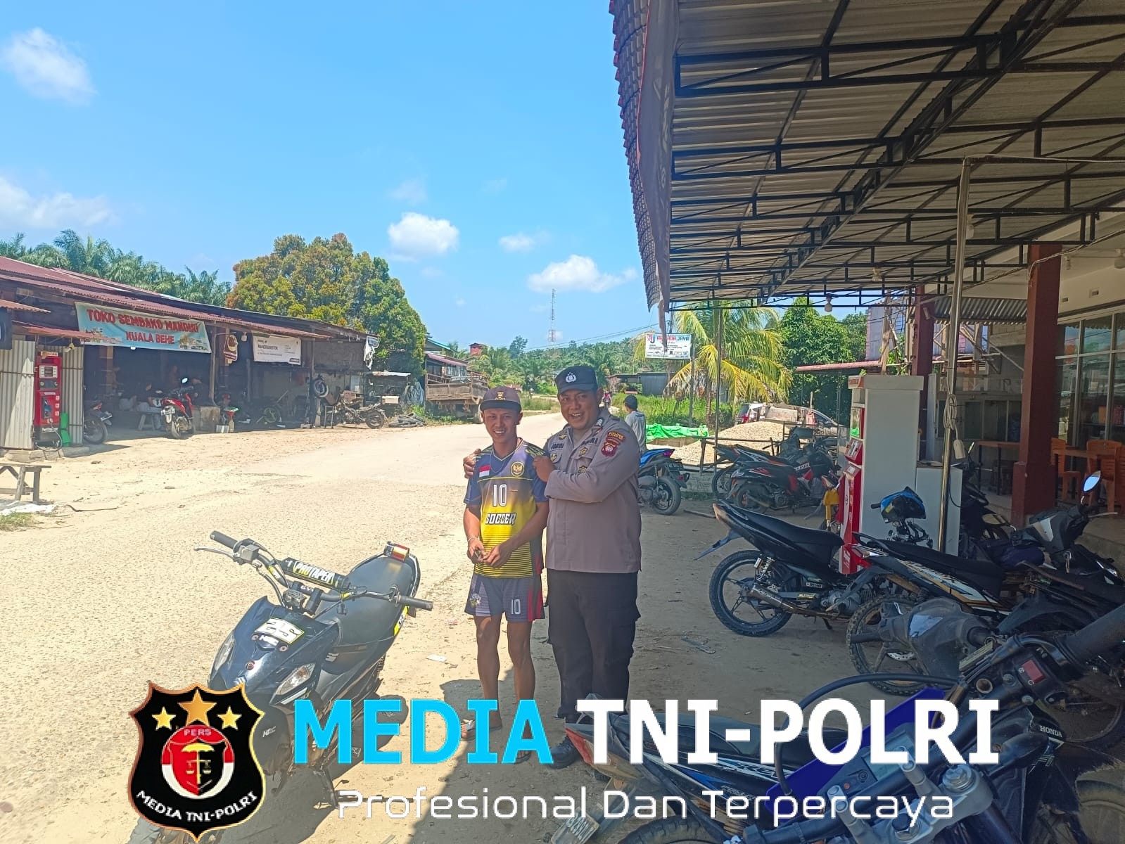 Patroli Humanis, Cara Polsek Kuala Behe Ciptakan Rasa Aman di Tengah Masyarakat