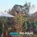 Gerak Cepat! Babinsa Koramil Kayuagung Padamkan Kebakaran 35 Hektare Lahan CSR dan Kebun Karet di OKI
