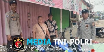 Berikan Imbauan Kepada Warga Yang LagiSantai Saat Patroli Siang Oleh Samapta Polsek Menyuke