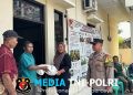 Polsek Kedungwaringin Monitor Penyaluran Bantuan Pangan bagi 1.458 Warga Waringinjaya