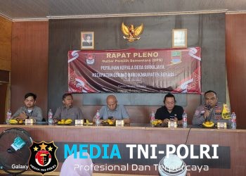 Bhabinkamtibmas Sirnajaya Hadiri Pleno Penetapan DPS Pilkades 2026