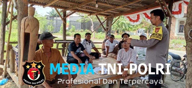 Dekat dengan Warga, Bhabinkamtibmas Sukamekar Ingatkan Bahaya Penipuan Online hingga Tawuran