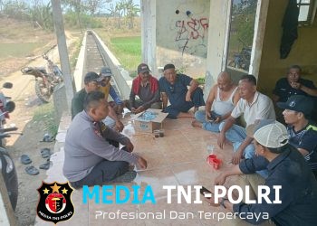 Sambangi Warga Lenggahsari, Bhabinkamtibmas Ajak Jaga Kerukunan dan Kamtibmas