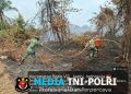 Personel Koramil 420-04/Sarolangun Bersama Tim Gabungan Terus Berjibaku Padamkan Karhutla di Sungai Abang