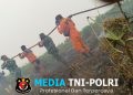 Babinsa Bersama TNI-Polri, Manggala Agni dan BPBD Berjibaku Padamkan Karhutla di Desa Muara Batun Baru