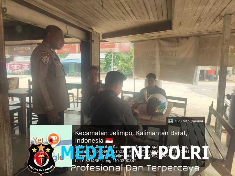 Di Tengah Kabut Asap, Polisi Sambangi Warga Jelimpo dan Ingatkan Pentingnya Kewaspadaan