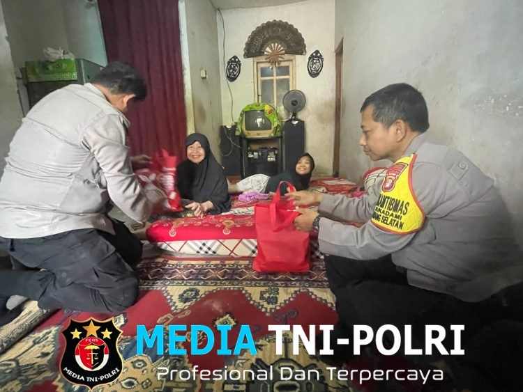 Bhabinkamtibmas Polsek Cikarang Selatan Salurkan Bantuan Sembako untuk Warga Penyandang Disabilitas