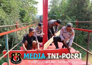 Belum Genap Dua Hari, Jembatan Gantung Bumi Arum Kembali Aman Dilintasi