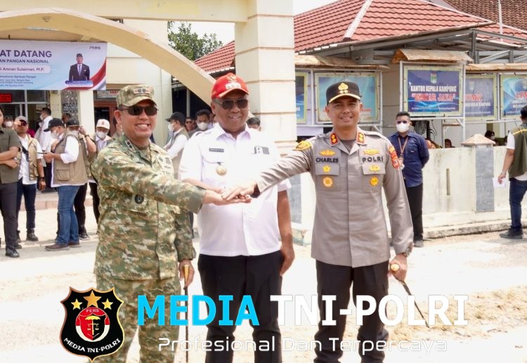 Pastikan Aman Kondusif, Kapolres Lampung Tengah Pimpin Langsung Pengamanan Kunker Menteri Pertanian RI