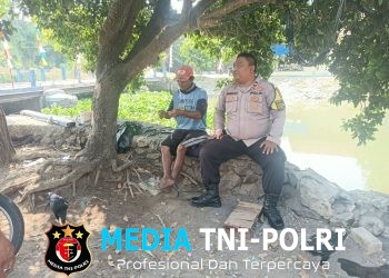 Bhabinkamtibmas Kedungwaringin Sambangi Warga Karangmekar melalui DDS