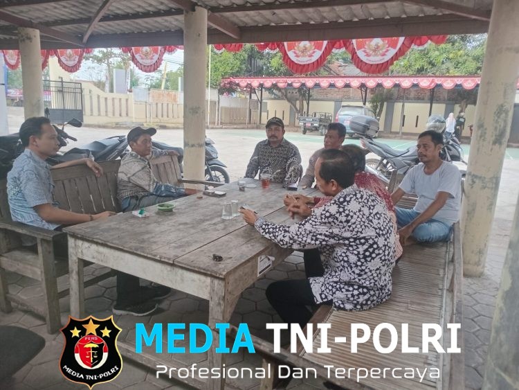 Bhabinkamtibmas Serang Baru Sambangi Tokoh Masyarakat Cilangkara Perkuat Kamtibmas