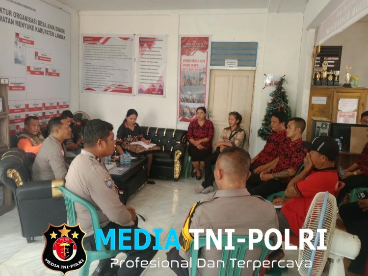Kapolsek Menyuke Sosialisasikan Instruksi Menteri Dalam Negeri Nomor 1 tahun 2026 Kepada Perangkat Desa Anik