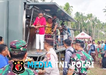 TNI – Polri Pelajar dan Masyarakat Gelar Makan Ungkapan Syukur Keberhasilan Karya Bakti TNI AD Merauke