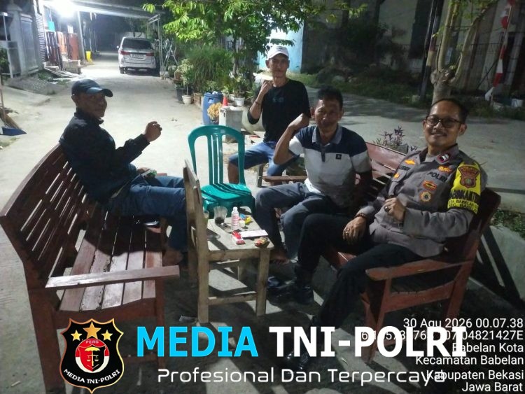 Jaga Jakarta Jaga Bekasi, Bhabinkamtibmas Babelan Kota Sambangi Warga dan Dorong Ronda Malam Kembali Aktif