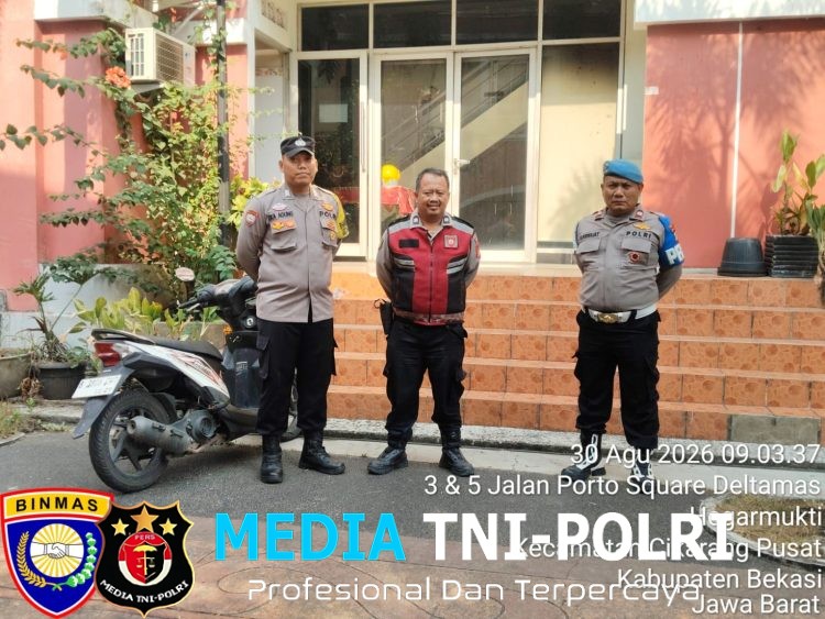 Polsek Cikarang Pusat Monitor Ibadah Minggu Kasih di Gereja Deltamas, Pastikan Jemaat Beribadah Aman dan Nyaman