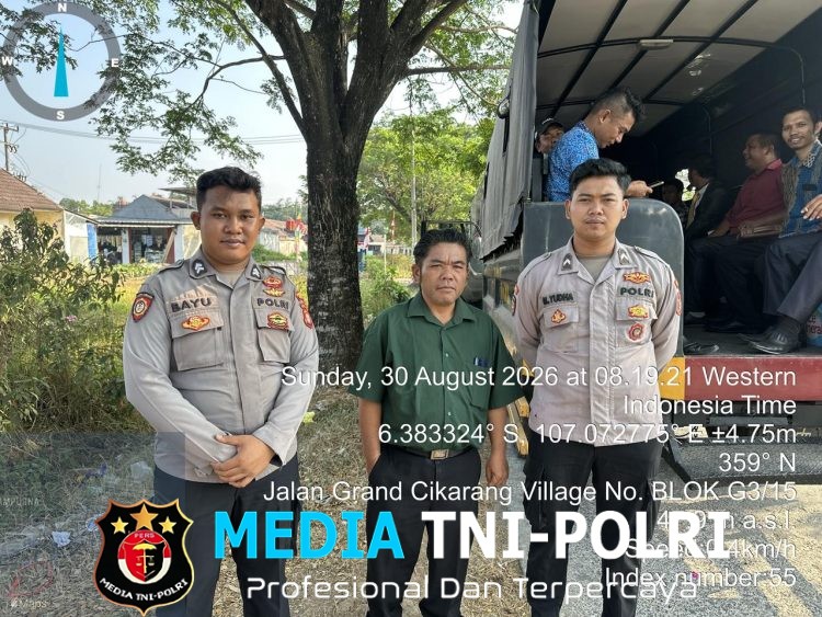 JAGA JAKARTA – JAGA BEKASI | Sat Samapta Polres Metro Bekasi Antar Jemput Jemaat HKBP GCV Menuju Gedung FKUB