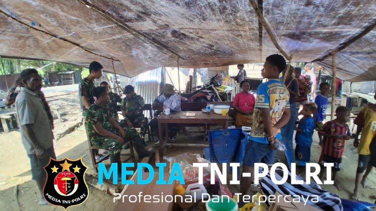 Bahu-Membahu dengan warga, Pos Muara Nawa Satgas Pamtas RI-PNG Kewilayahan Yonif 645/Gardatama Yudha Bersama Warga Muara Nawa Gelar Gotong Royong Pemakaman
