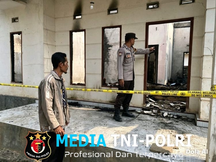 Jajaran Polres Mesuji Selidiki dan Identifikasi 2 Korban serta Penyebab Kebakaran Sebuah Rumah di Budi Aji