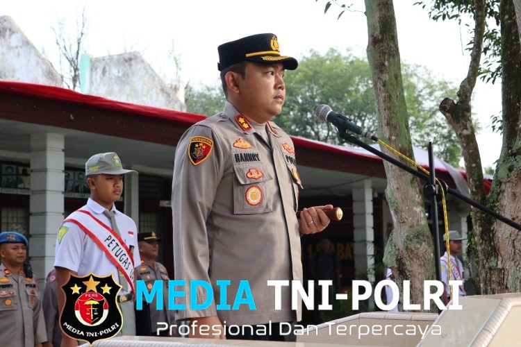 Kapolres Langkat Jadi Pembina Upacara di SMA N 1 Stabat, Berikan Motivasi dan Edukasi Kamtibmas kepada Pelajar