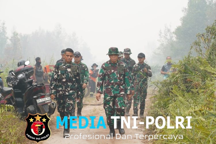 Pangdam XXII/Tambun Bungai Tinjau Langsung Penanganan Karhutla di Petuk Ketimpun