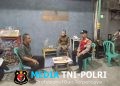 Patroli Dini Hari di Pondok Ungu Permai, Polisi Bersama Security Jaga Kondusivitas Lingkungan