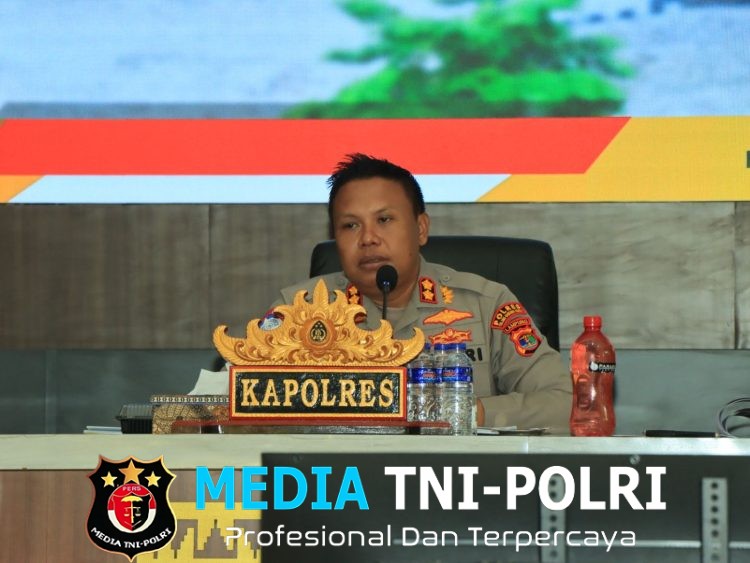 Kapolres Tulang Bawang Barat Perdana Pimpin Langsung Pelaksanaan Gelar Operasional Bulanan Dan Pembinaan