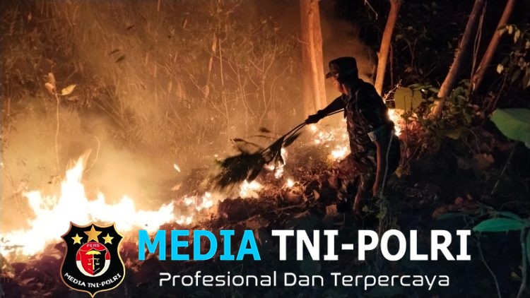 Api Berkobar di Bawah Jurang, Babinsa Klego Bergerak Cepat Cegah Merembet ke Permukiman