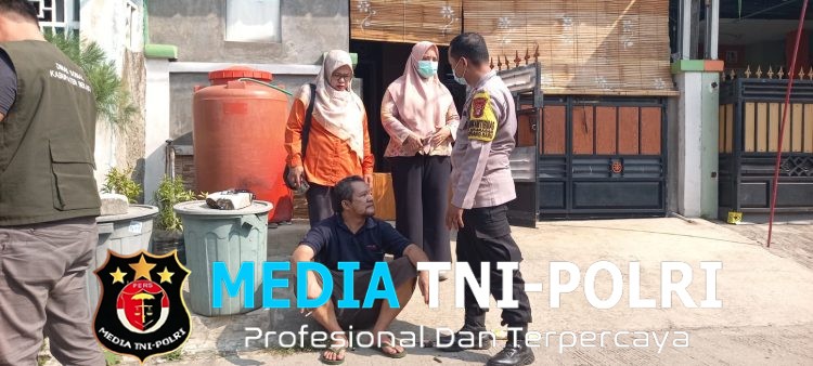 Jaga Jakarta Jaga Bekasi, Bhabinkamtibmas Serang Baru Dampingi Penanganan Warga yang Membutuhkan Layanan Kesehatan Jiwa