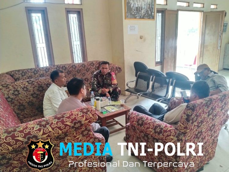 Jaga Jakarta Jaga Bekasi, Bhabinkamtibmas Sukawangi Sambangi Warga Desa Sukabudi