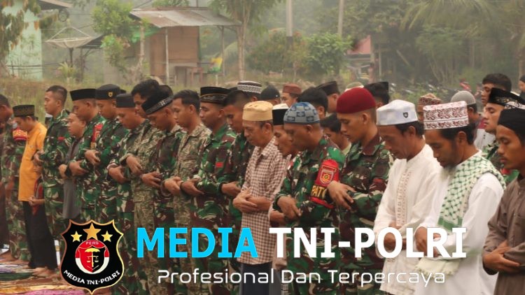 Atasi Krisis Air dan Musim Kemarau, Pos Kotis Satgas Yonarmed 13/Nanggala Gelar Sholat Istisqa Bersama Warga Badau
