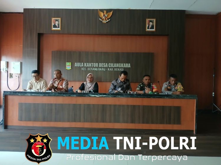 Bhabinkamtibmas Cilangkara Hadiri Rapat Minggon, Sosialisasikan Layanan 110 dan Imbauan Jelang Pilkades