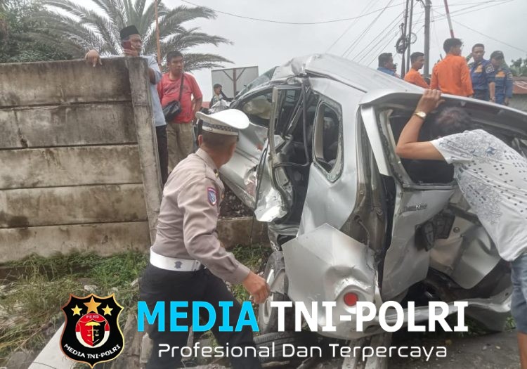 Gerak Cepat Polres Binjai Tangani Kecelakaan KAI Sri Lilawangsa di Jl. Hiu, Kapolres Tegaskan Keselamatan Rakyat adalah Hukum Tertinggi (SALUS POPULI SUPREMA LEX ESTO)