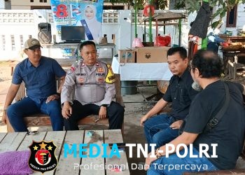 Polsek Kedungwaringin Sambangi Tokoh Masyarakat, Ajak Warga Jaga Pilkades Karangharum Tetap Damai